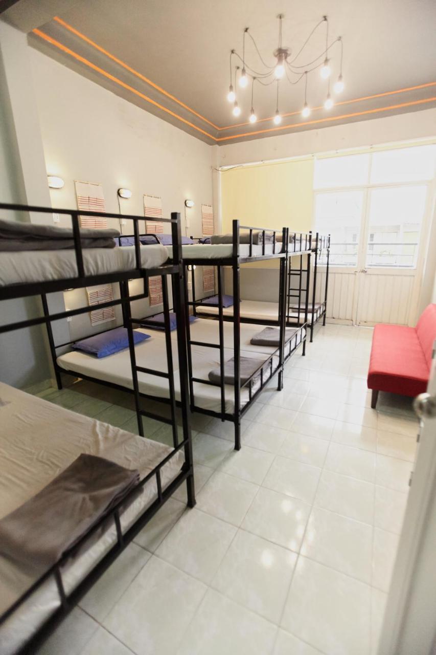 Dream Station - Saigon Hostel Хошимин Экстерьер фото