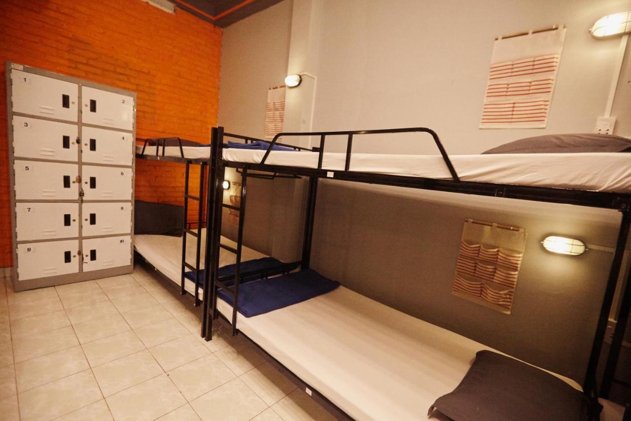 Dream Station - Saigon Hostel Хошимин Экстерьер фото