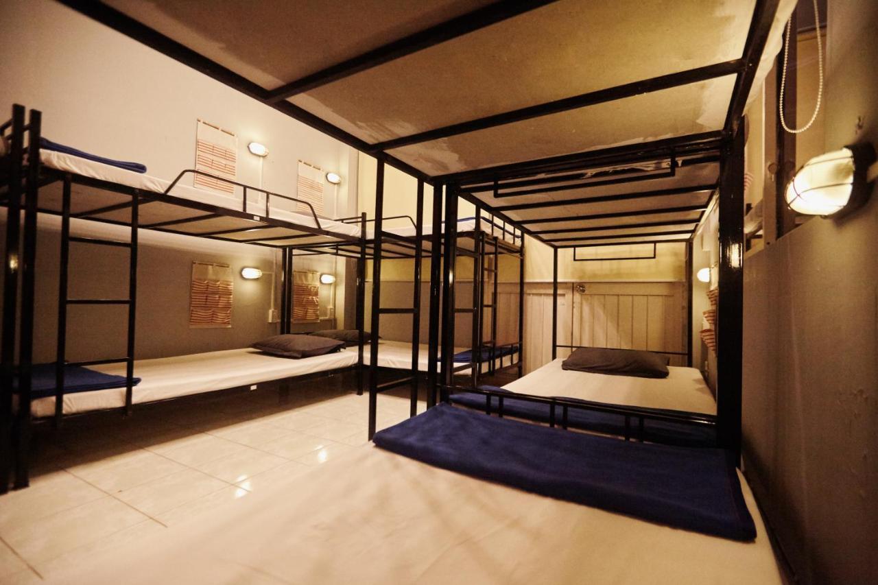 Dream Station - Saigon Hostel Хошимин Экстерьер фото
